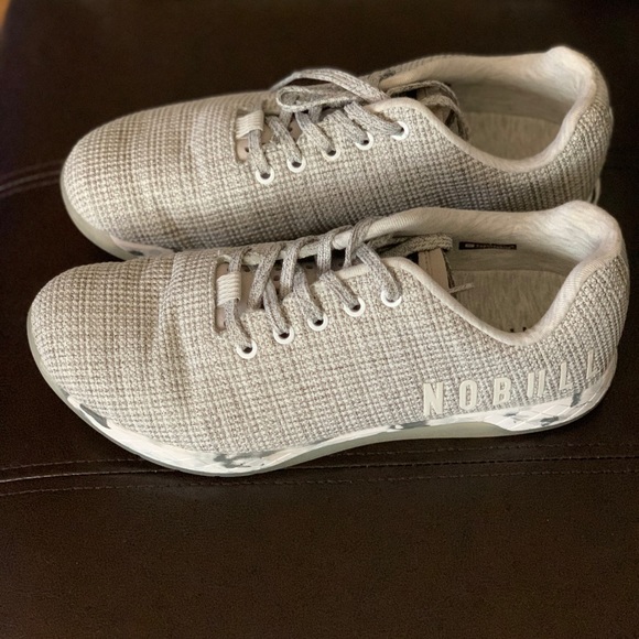 white heather granite trainer